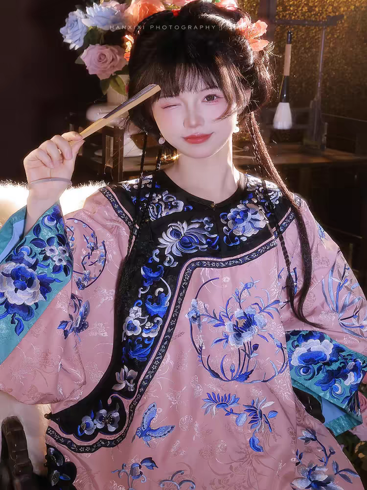 清漢女晉商少奶奶圓領格格旗裝斜襟女裝馬面裙套裝粉色攝影服上衣