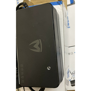 摩兽系列充电器pesgo plus one c M03锂电池充电器