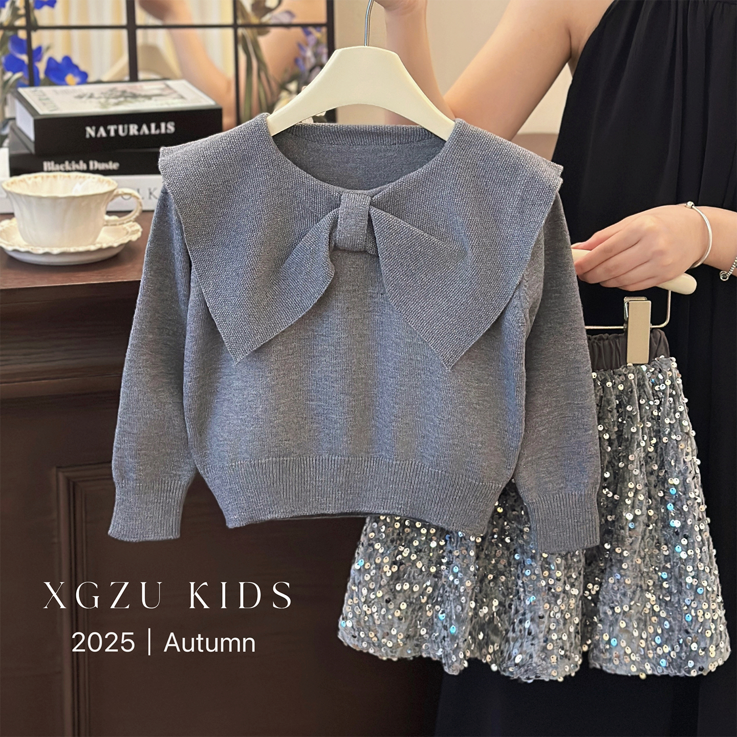 女童韩灰色蝴蝶结毛衣亮片裙套装