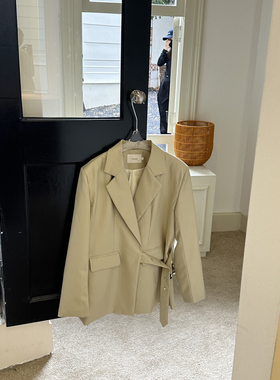 现货FEI MAO早秋新款2025韩系复古西装设计小众宽松收腰廓形西装