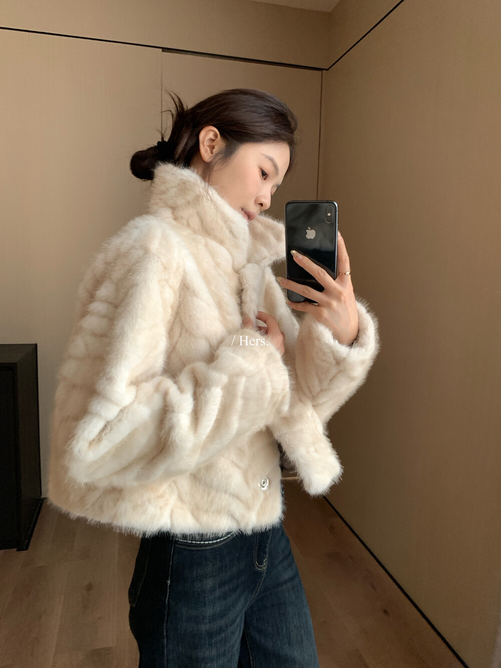 冬上新Hers简约日常精致贵气感皮毛一体仿皮草短外套保暖时尚上衣