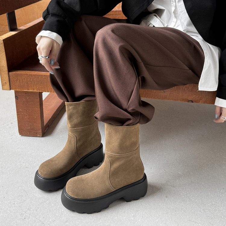 6cm巨好看的靴子潮流直筒靴子