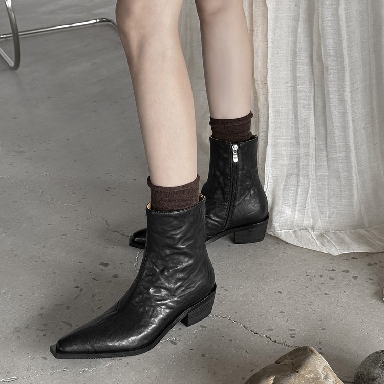 4.5cm复古褶皱巨软中跟短靴女2025新款真皮中筒切尔西瘦瘦靴单靴