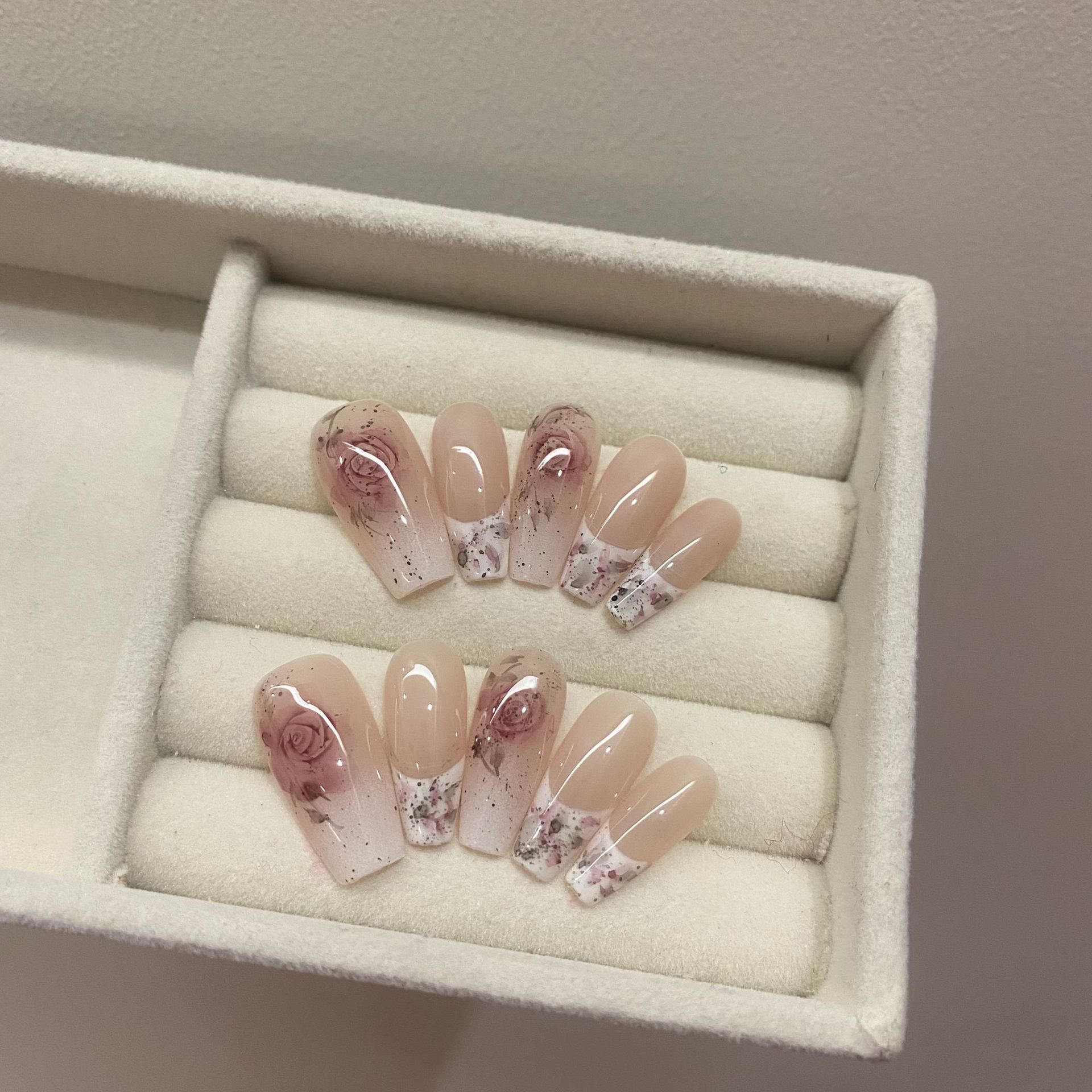 552-550-551-高品质爆款新款手绘玫瑰花清新美甲贴片纯手工穿戴甲