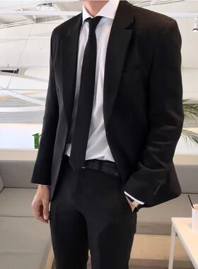 休闲四季修身纯色西服
