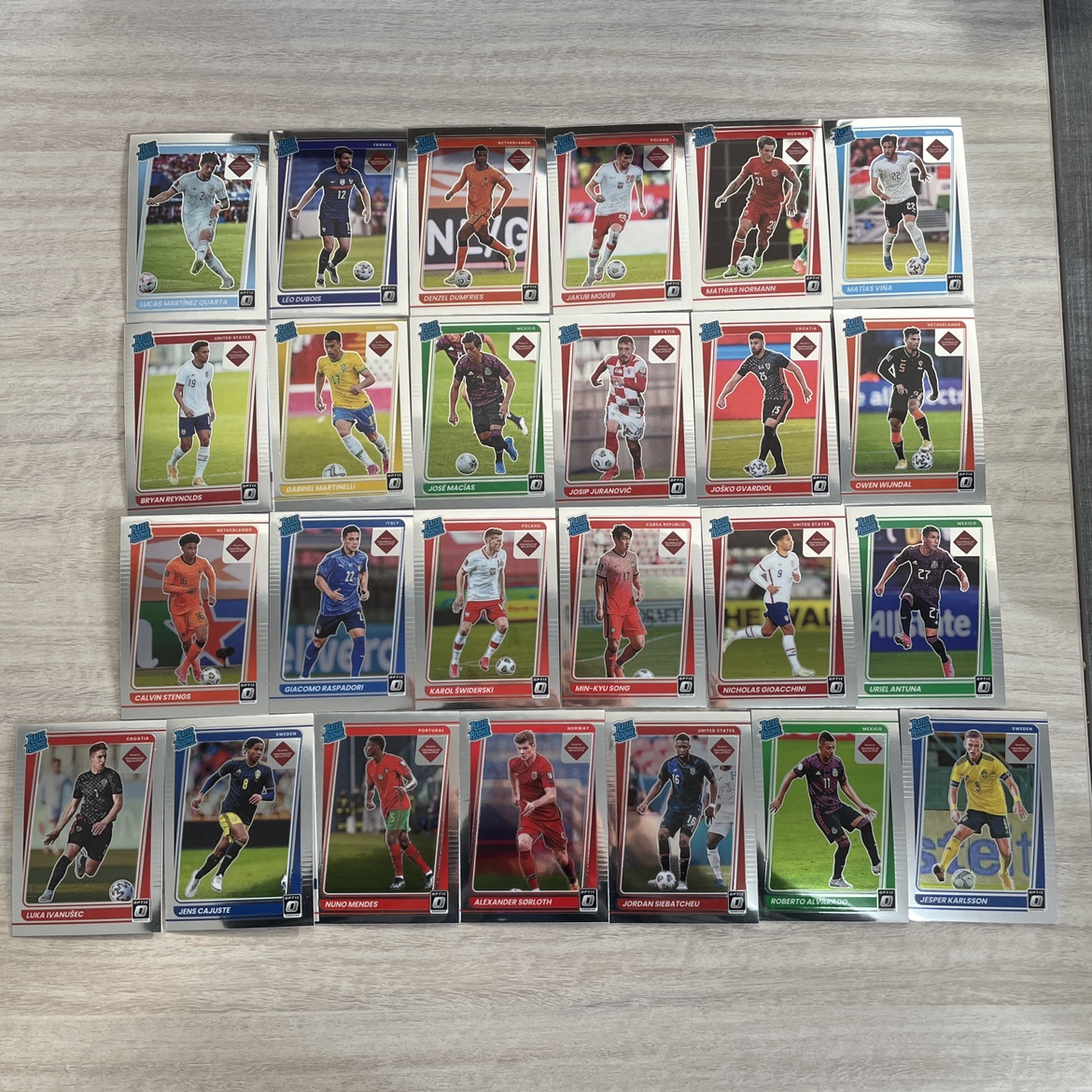 正版足球球星卡 帕尼尼出品 2021-22 optic系列 新秀全套 套卡