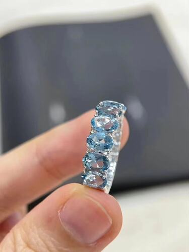 18K白金女款镶嵌3.1克拉天然圣玛利亚海蓝宝石戒指排戒手饰送证书