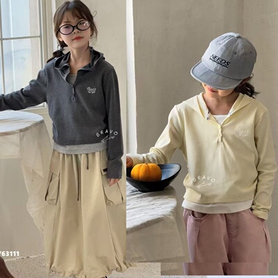 布芮欧春女童短款假两件连帽T恤