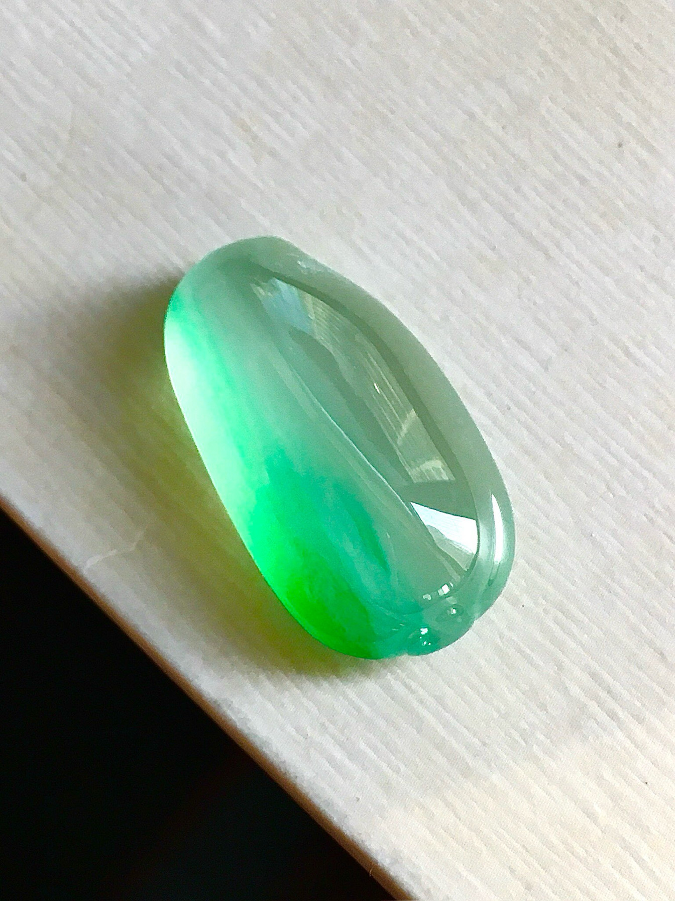 缅甸天然翡翠A货老坑龙石种飘阳绿飘翠起荧光福瓜镶嵌件
