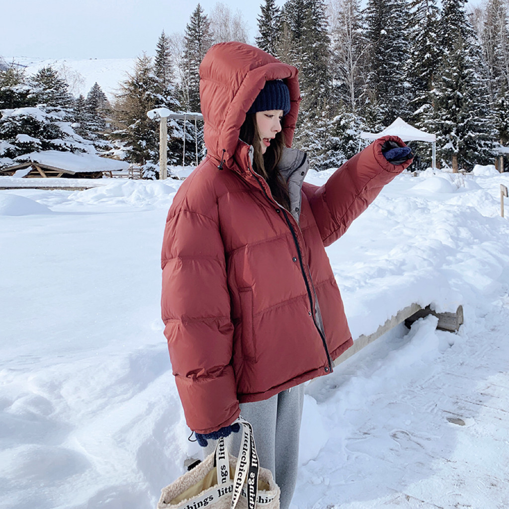 连帽短款红色羽绒服女冬季2025年新款设计感小众小个子减龄面包服