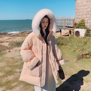大毛领连帽粉色90绒羽绒服女2025冬季新款收腰加厚保暖面包服外套