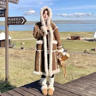 皮毛一体羊羔毛外套女2025年冬季新款加绒加厚保暖中长款连帽棉服