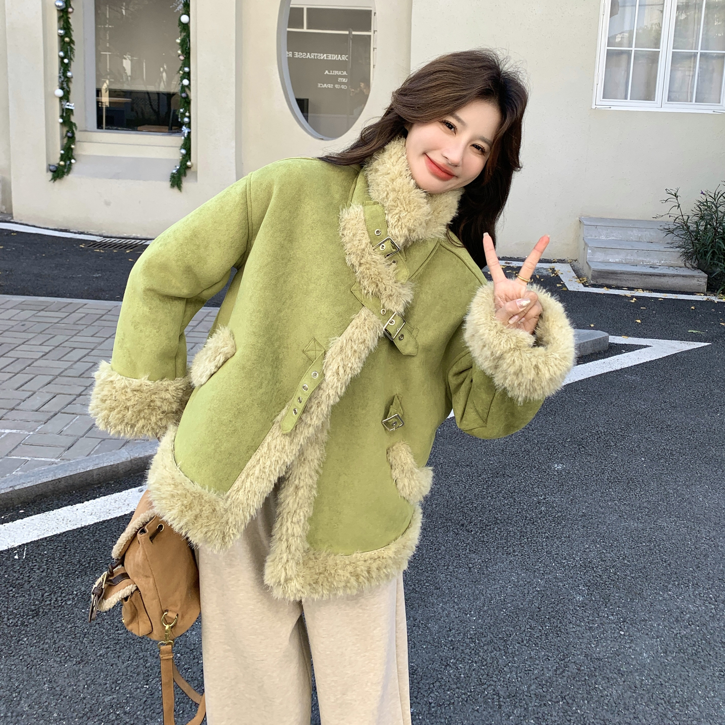 皮毛一体羊羔毛外套女
