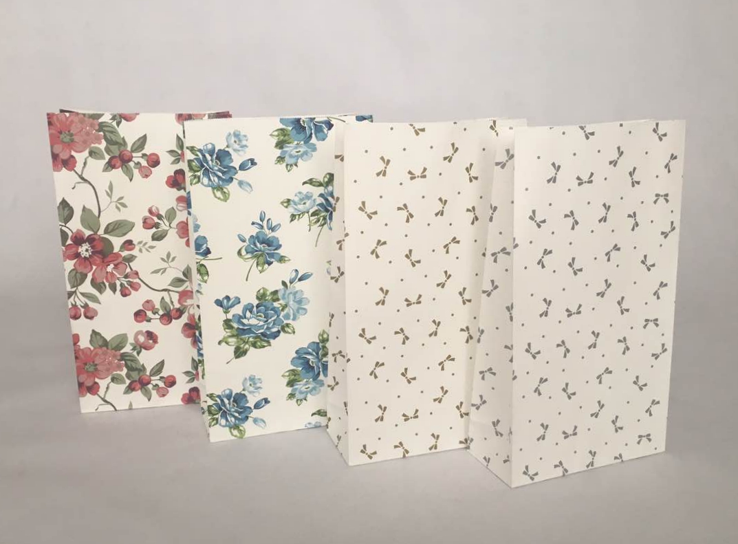 出口4色白牛皮金银蝴蝶结无提手折口纸袋32*18*7.5厘米 27圆50个