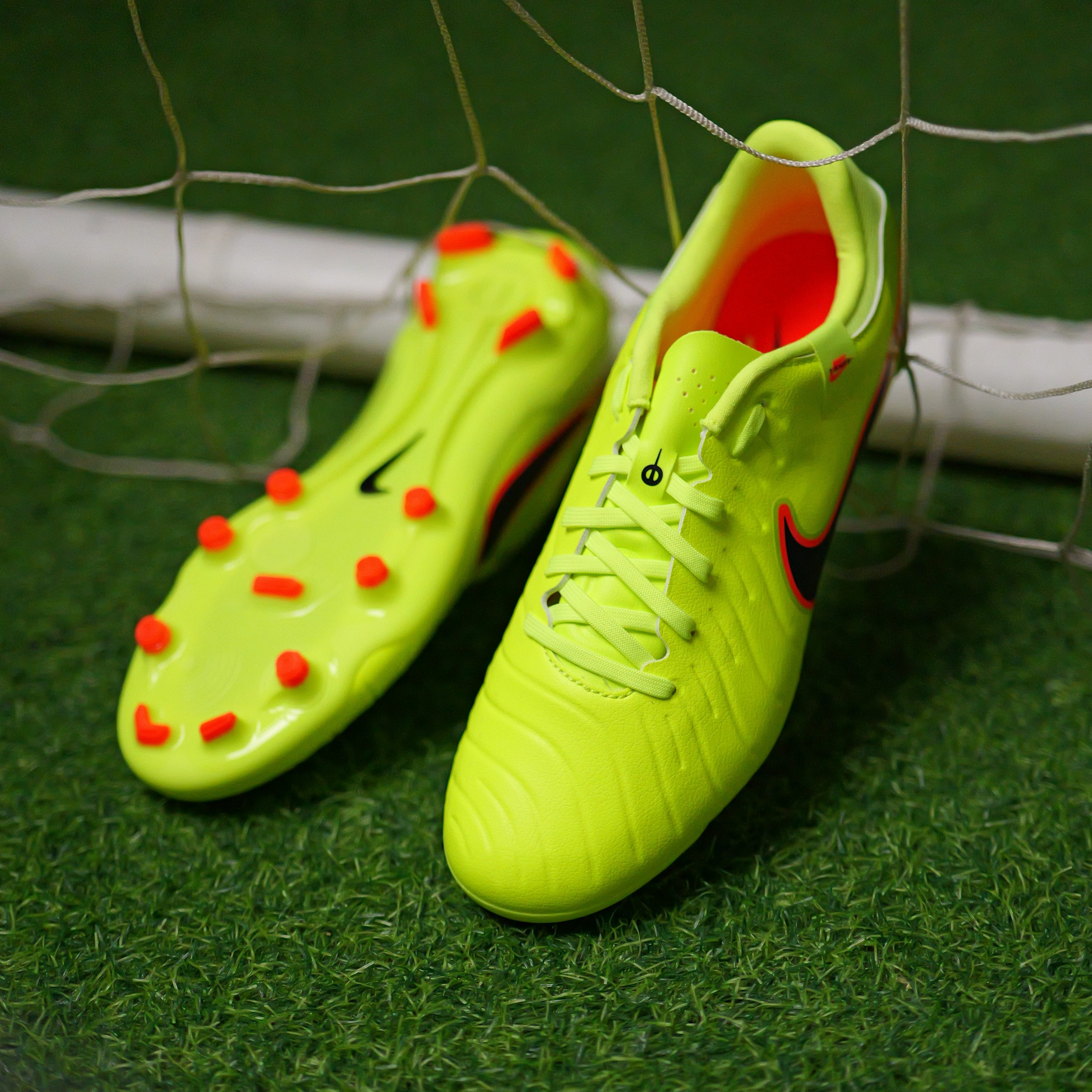 酷锐足球耐克传奇10中端FG/MG混钉人草足球训练足球鞋DV4337-701