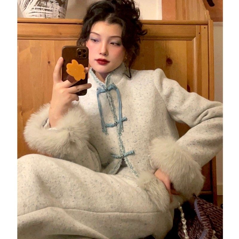 秋裙套装两件套女2026新款新中式复古老钱风端庄独特加厚毛呢外套