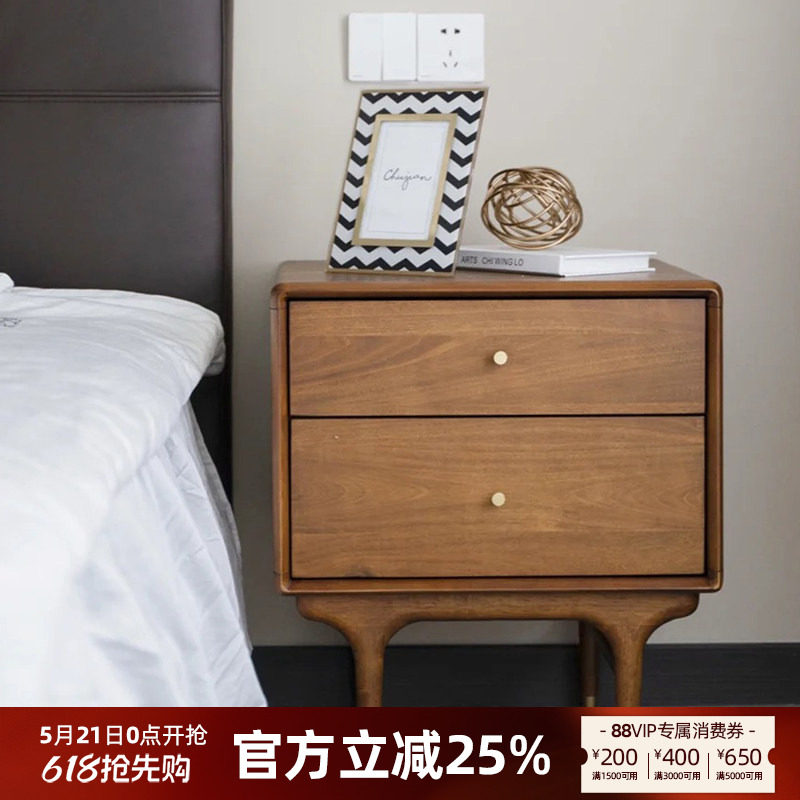 进口北欧表情床头柜全实木双抽小型家用卧室北欧复古风边柜储物柜