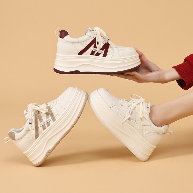 小白鞋女2026春季新款时尚轻便厚底内增高单鞋百搭休闲运动板鞋女
