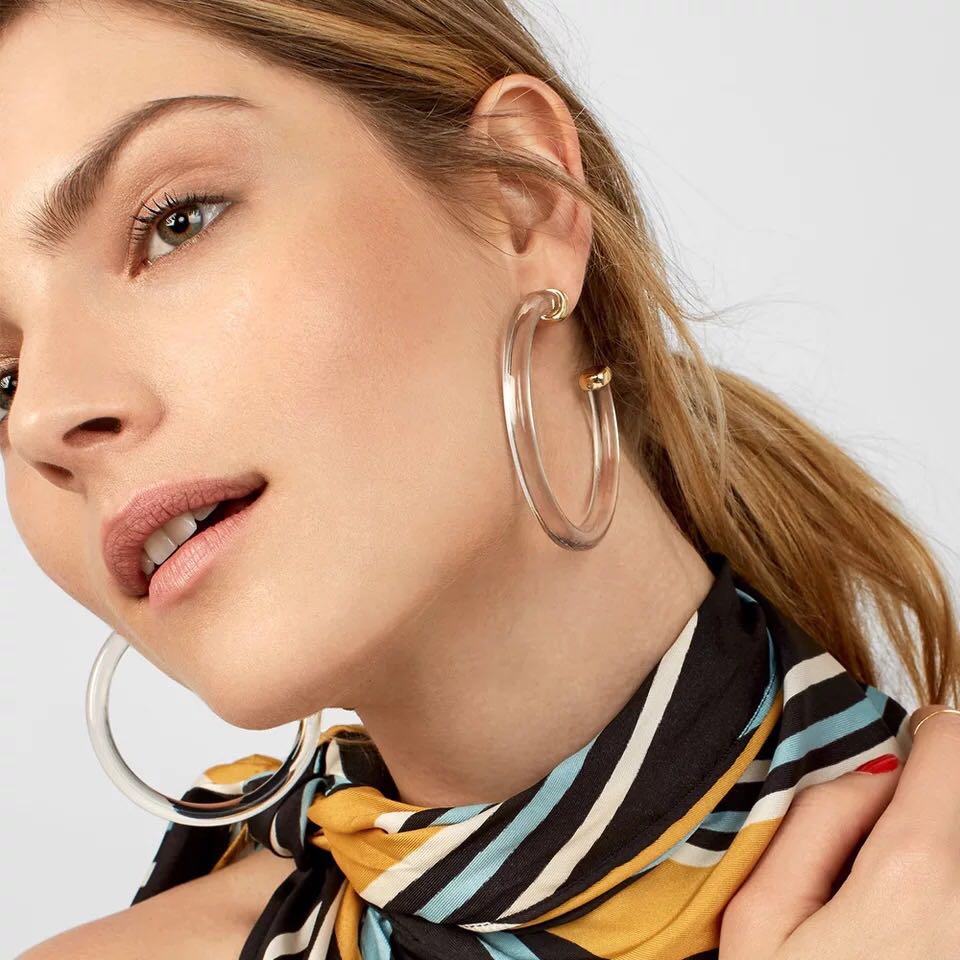 欧美风树脂亚马逊耳环