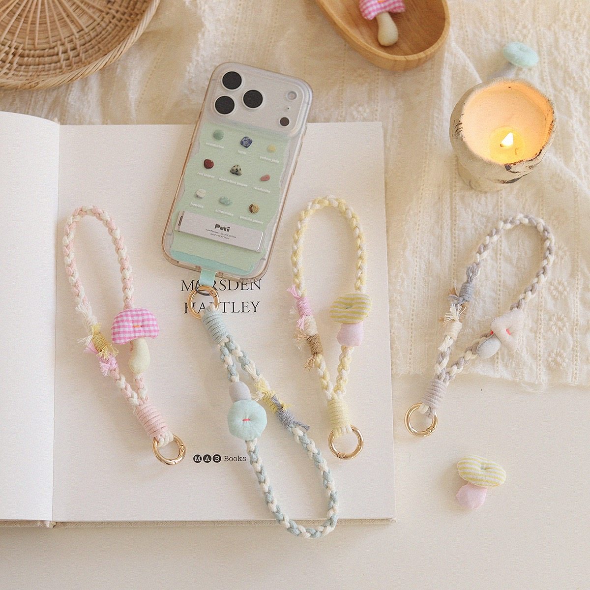 2026春季新款原创可爱小蘑菇挂绳少女感清新甜美编织手机挂链手腕