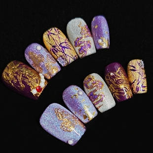 生紫烟｜纯手绘小马新年穿戴甲新款黄黑皮显白新中式美甲紫金色