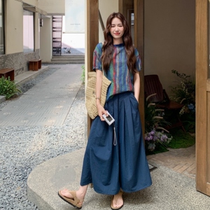 小众不撞款休闲套装女2025初夏穿搭宽松条纹短袖阔腿裤超火两件套图片