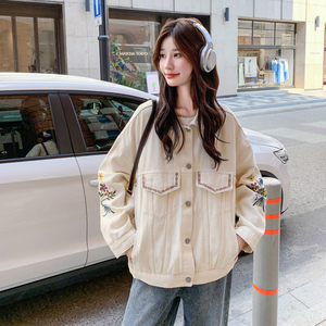 文艺风独特绣花白色短外套女2025春秋超火巨好看休闲减龄夹克上衣图片