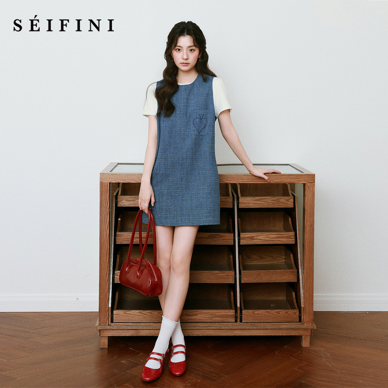 诗凡黎直筒背心裙2025春新款刺绣牛仔色学院风无袖休闲连衣裙