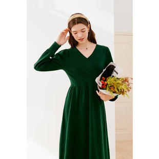 高级感长袖 诗凡黎V领连衣裙2024年秋新款 宫廷风流行漂亮长裙女