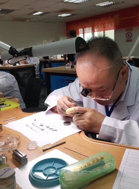 手表维修服务店铺石英表机械表修理寄修翻新保养上油清洗抛光修表