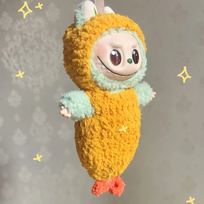 现货新款labubu17cm盲盒拉布布显眼包炸虾娃衣编织睡袋连体衣服