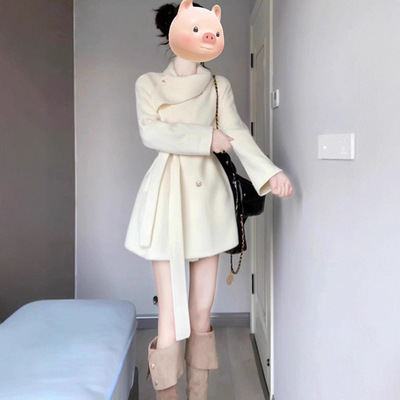 富家千金穿搭短款呢子大衣女秋冬季感小个子加厚收腰毛呢外套