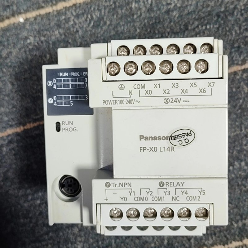 松下FP-X0 L14R PLC控制器，型号AFPX0L14--议价商品图片