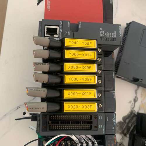 三菱PLC一套，Q13UDVCPU、QY42P、QX42、Q--议价商品