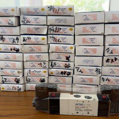 全新亚德客电磁阀4V330C10B/DC24V+++PT++--议价商品