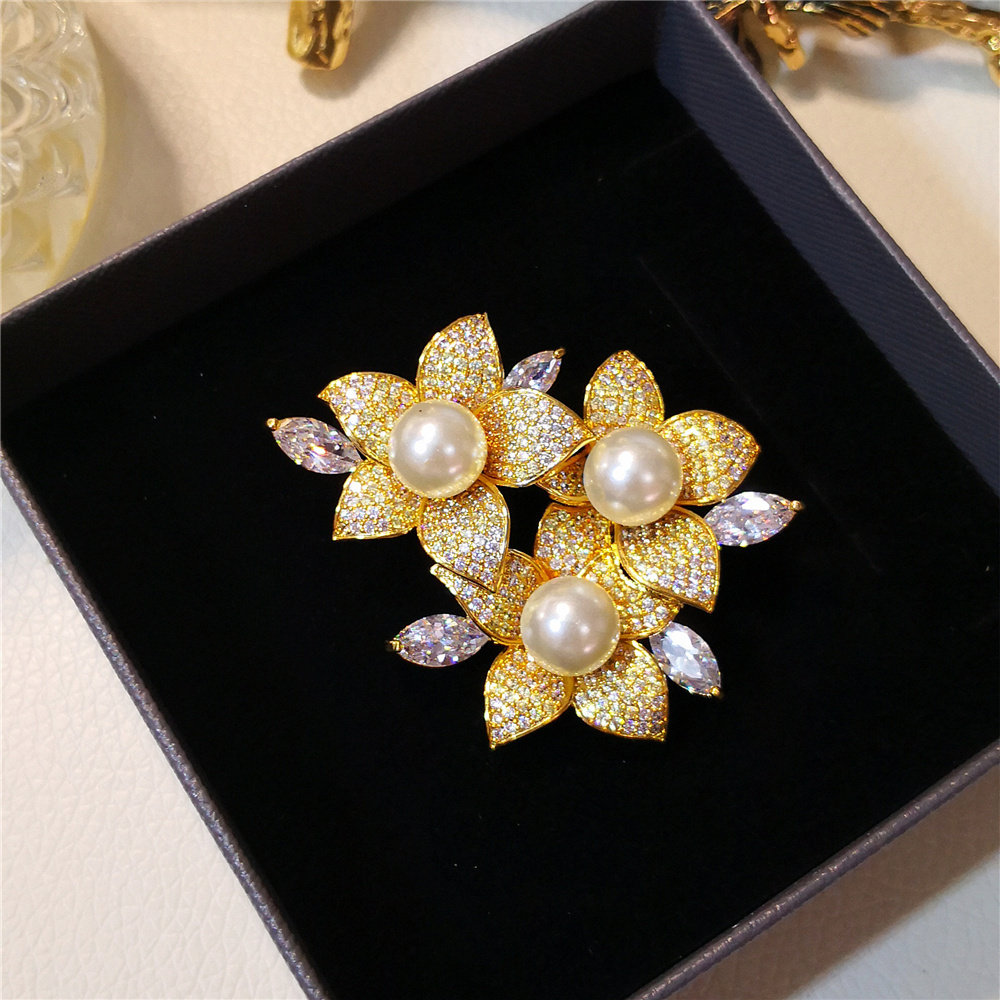 民族风饰品微镶锆石立体花朵蝴蝶和平鸽水滴大皇冠胸针珍珠女气质