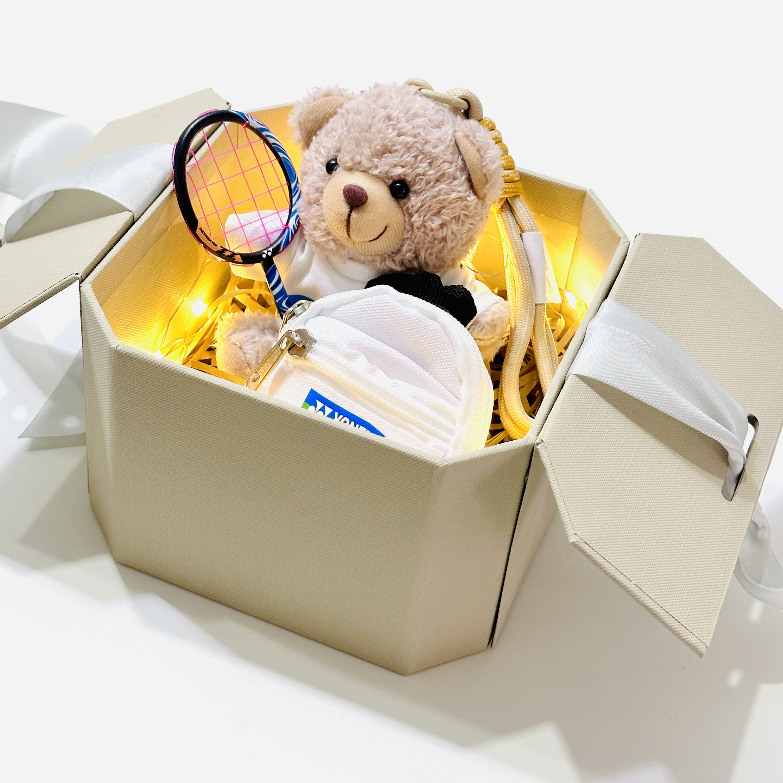 羽毛球小熊挂件迷你拍挂饰羽球爱好者高级感发光创意情侣生日礼物