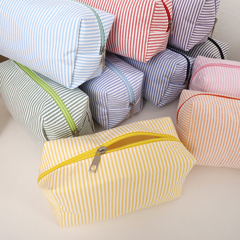 简约条纹笔袋学生女孩大容量化妆包高颜值ins多功能收纳袋文具袋