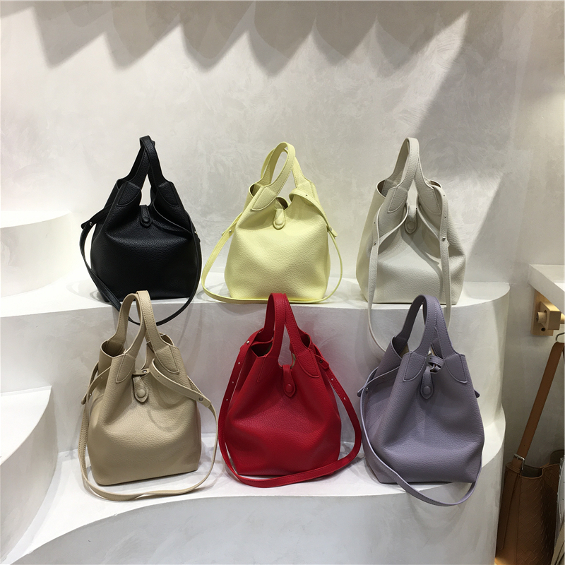 小脏柜 2025新款软皮女手提休闲菜篮子水桶包百搭单肩斜挎托特包