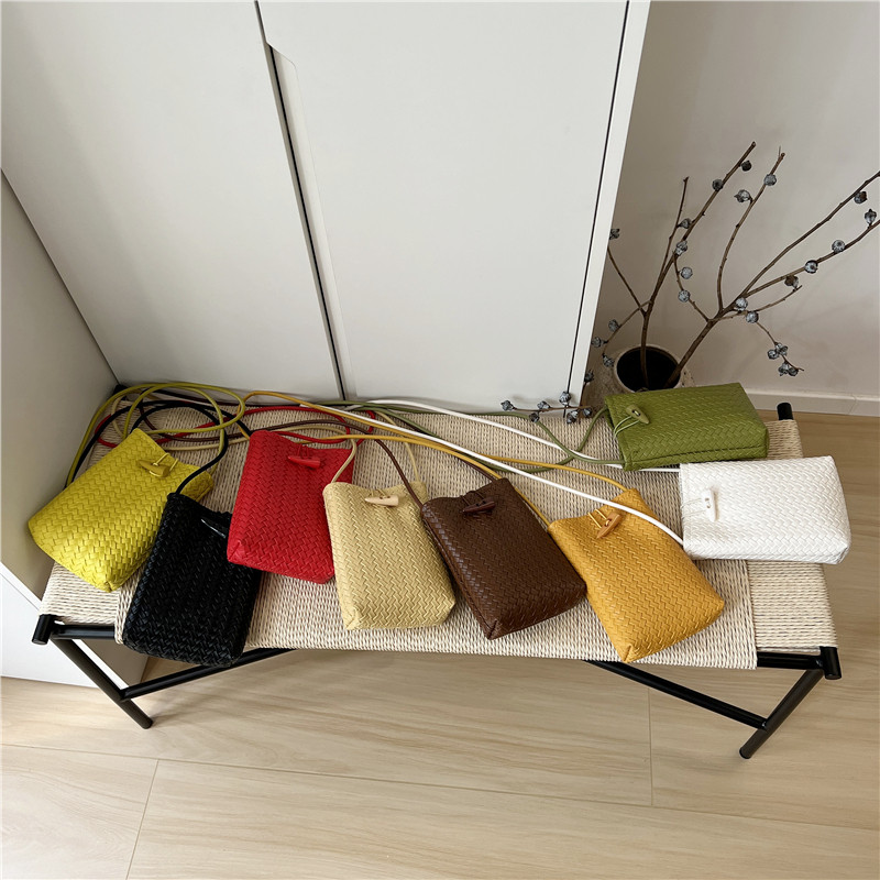 小脏柜 2026夏季新款时尚迷你软面编织包手机包女单肩斜挎小包包