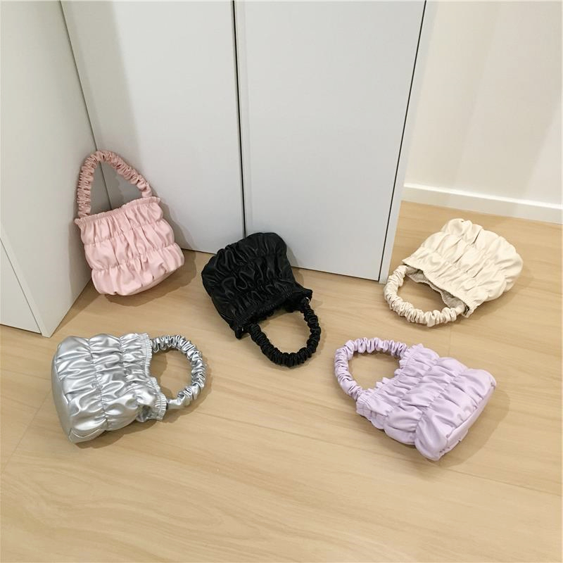 小脏柜 韩国东大门新款清新甜美褶皱云朵包手提水桶包百搭斜挎包