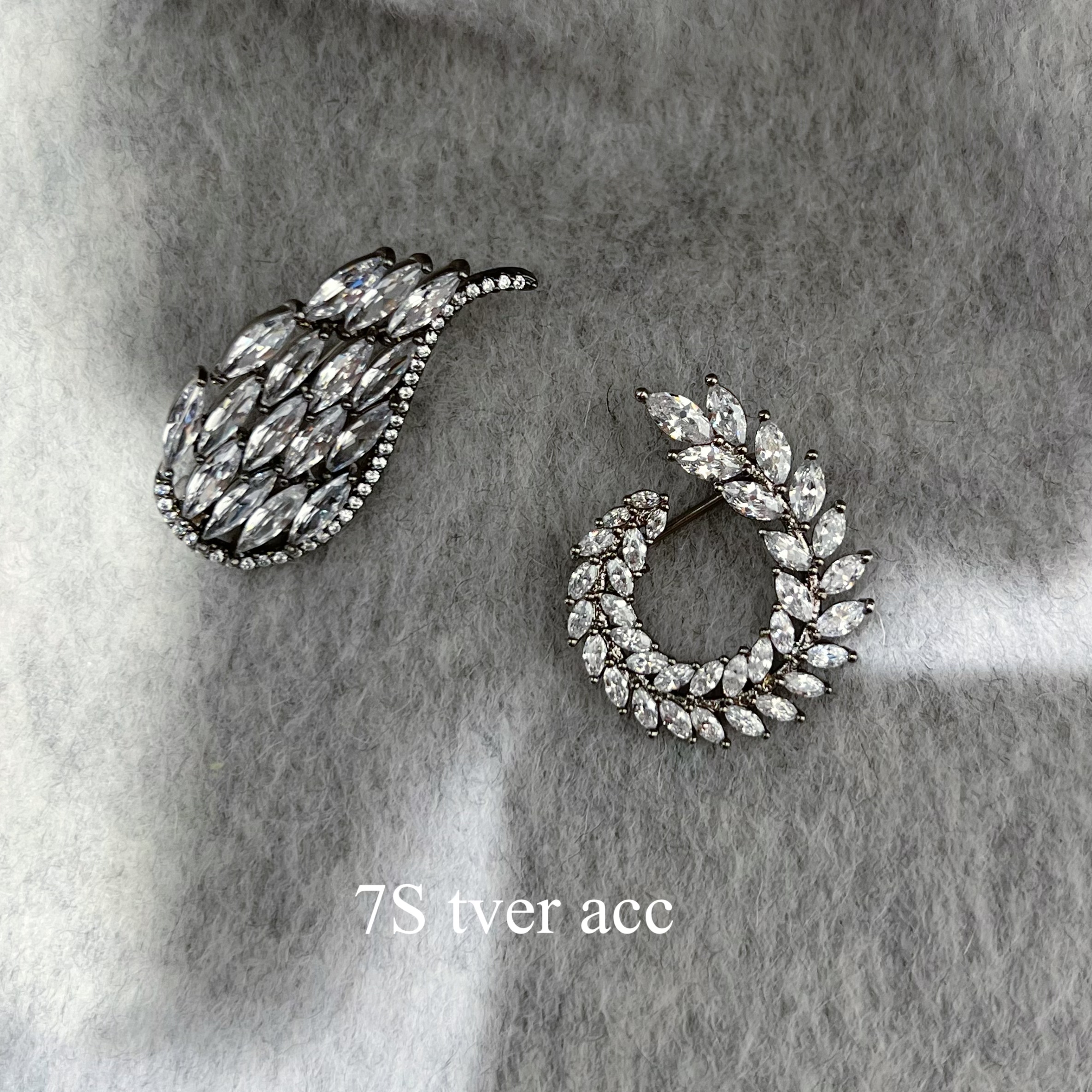 现Tver acc韩代轻奢天鹅羽毛胸别针毛衣西装配饰 胸针