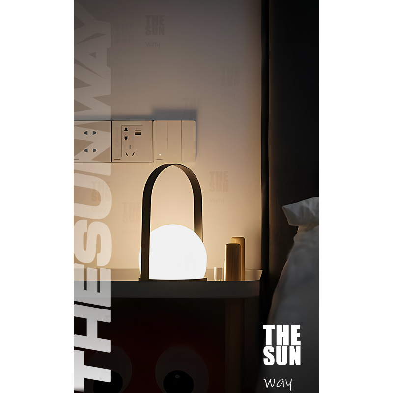 丹麦MenuCarrie桌面台灯