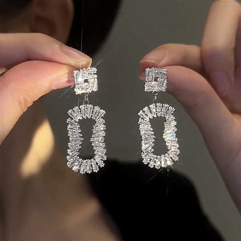 新款潮镂空镶钻高级感s925银针耳环轻奢气质小众设计耳钉轻奢耳饰