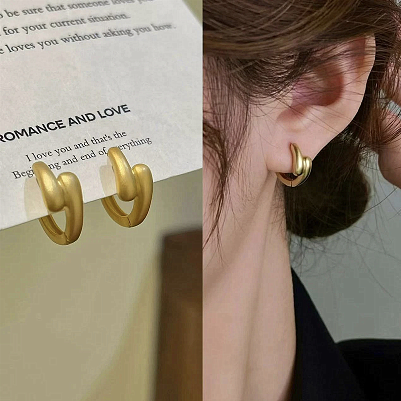 小众设计感高级轻奢金色圈圈耳环秋冬耳饰耳扣2024新款爆款耳钉