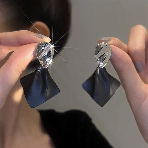 新款潮黑色复古撞色耳环S925银针