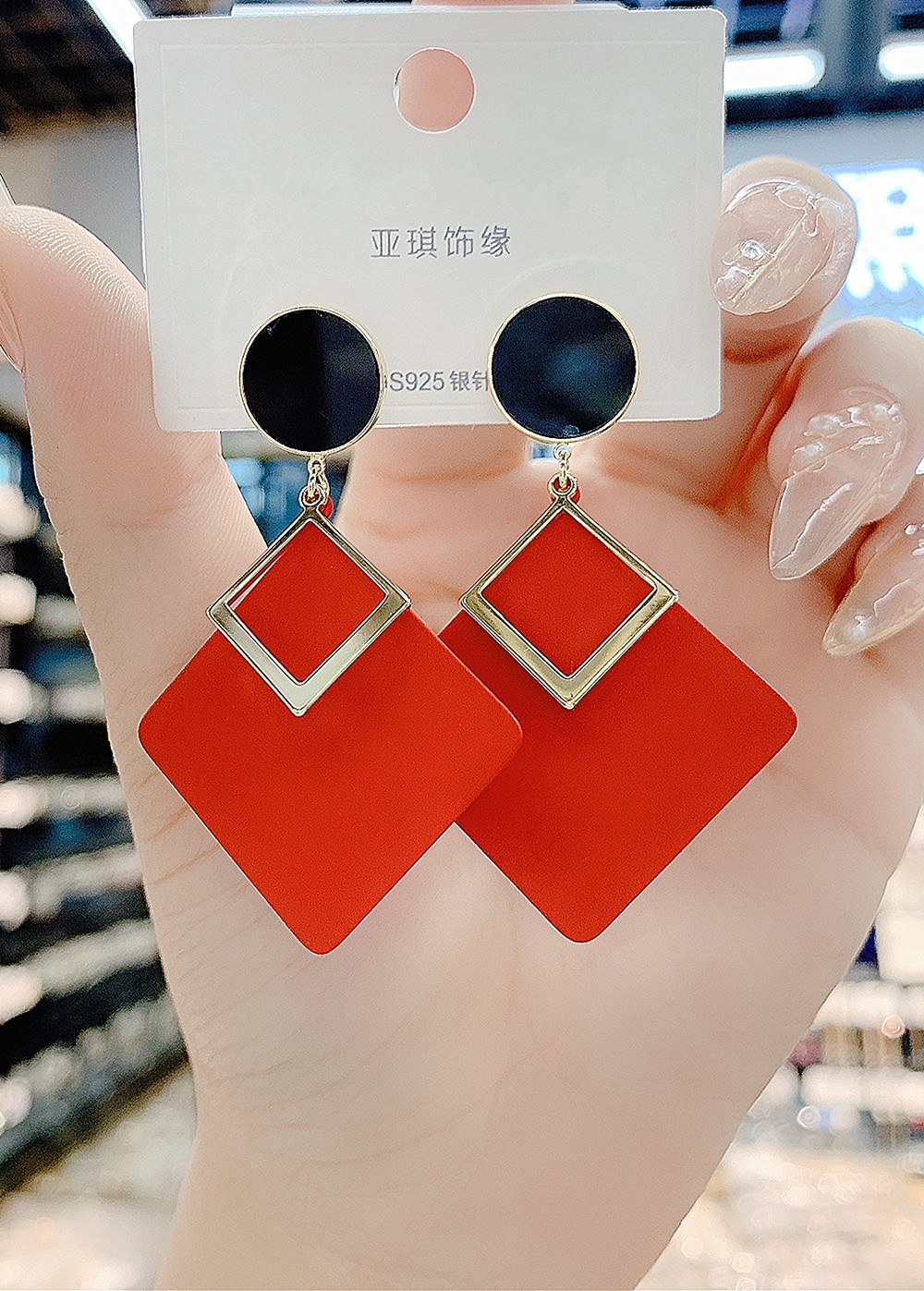 欧美时尚夸张耳环显脸瘦红色几何s925银针耳饰个性高级感潮耳钉女