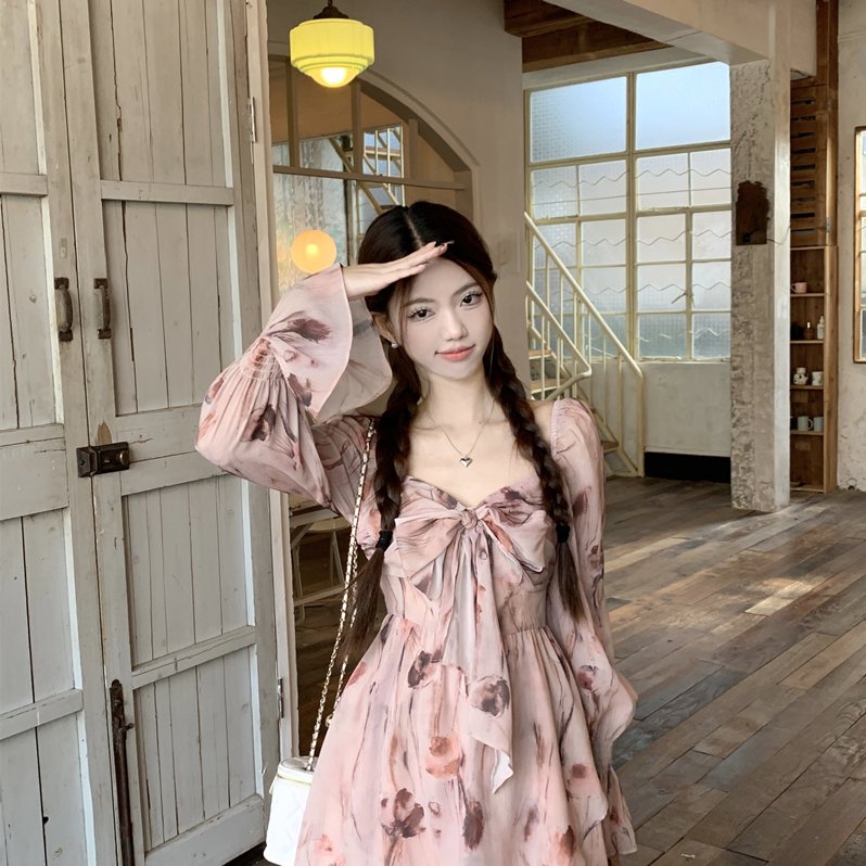 法式碎花长袖连衣裙女 2025 春夏新款小个子粉色抹胸短裙评测