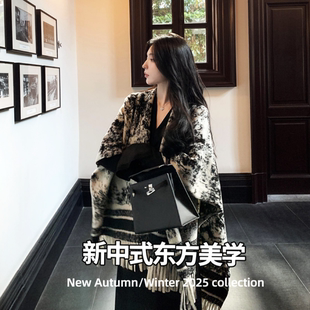 大披肩女外搭2025新款冬加厚高级感围巾斗篷两用披风外套独特漂亮