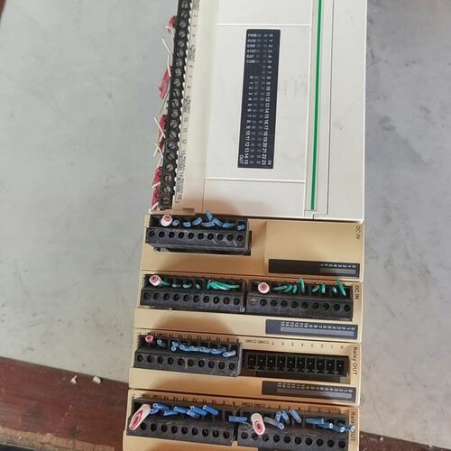 议价施耐德TWDLCAA40DRF PLC整套维修